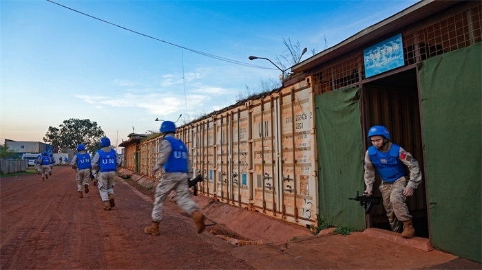 支援加強(qiáng)警戒點位。孫亞斌攝