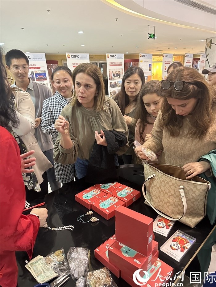 中國(guó)傳統(tǒng)非物質(zhì)文化遺產(chǎn)互動(dòng)展示。人民網(wǎng)記者 郝瑞敏攝