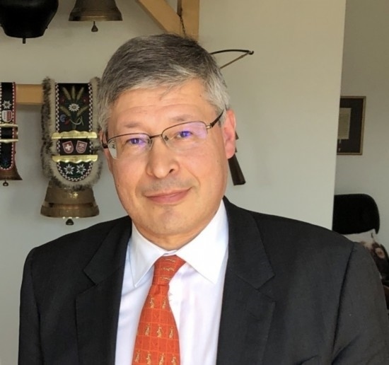 瑞士日內(nèi)瓦伯爾尼大區(qū)經(jīng)濟(jì)發(fā)展署前署長(zhǎng)、經(jīng)濟(jì)學(xué)家 菲利普·莫尼耶