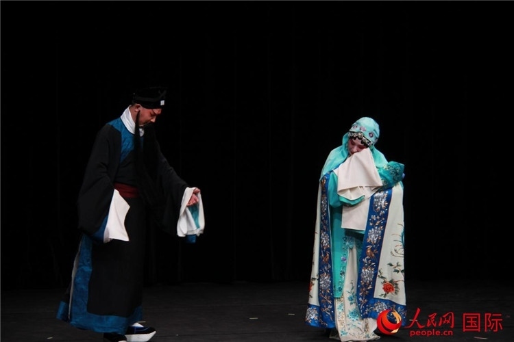 《趙氏孤兒》演出劇照。人民網(wǎng)記者 尚凱元攝