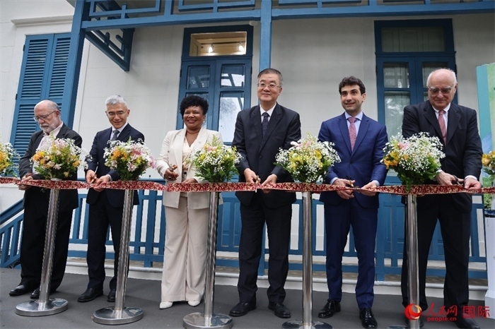 活動上，中巴嘉賓共同為“茶緣·中巴友誼園”剪彩，標志著中巴友誼園中“茶之道”展覽正式開幕。人民網(wǎng)記者 張志文攝