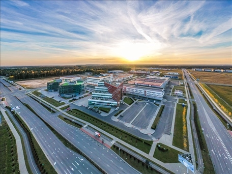 這是當(dāng)?shù)貢r間2021年10月19日在白俄羅斯首都明斯克郊區(qū)拍攝的中白工業(yè)園。