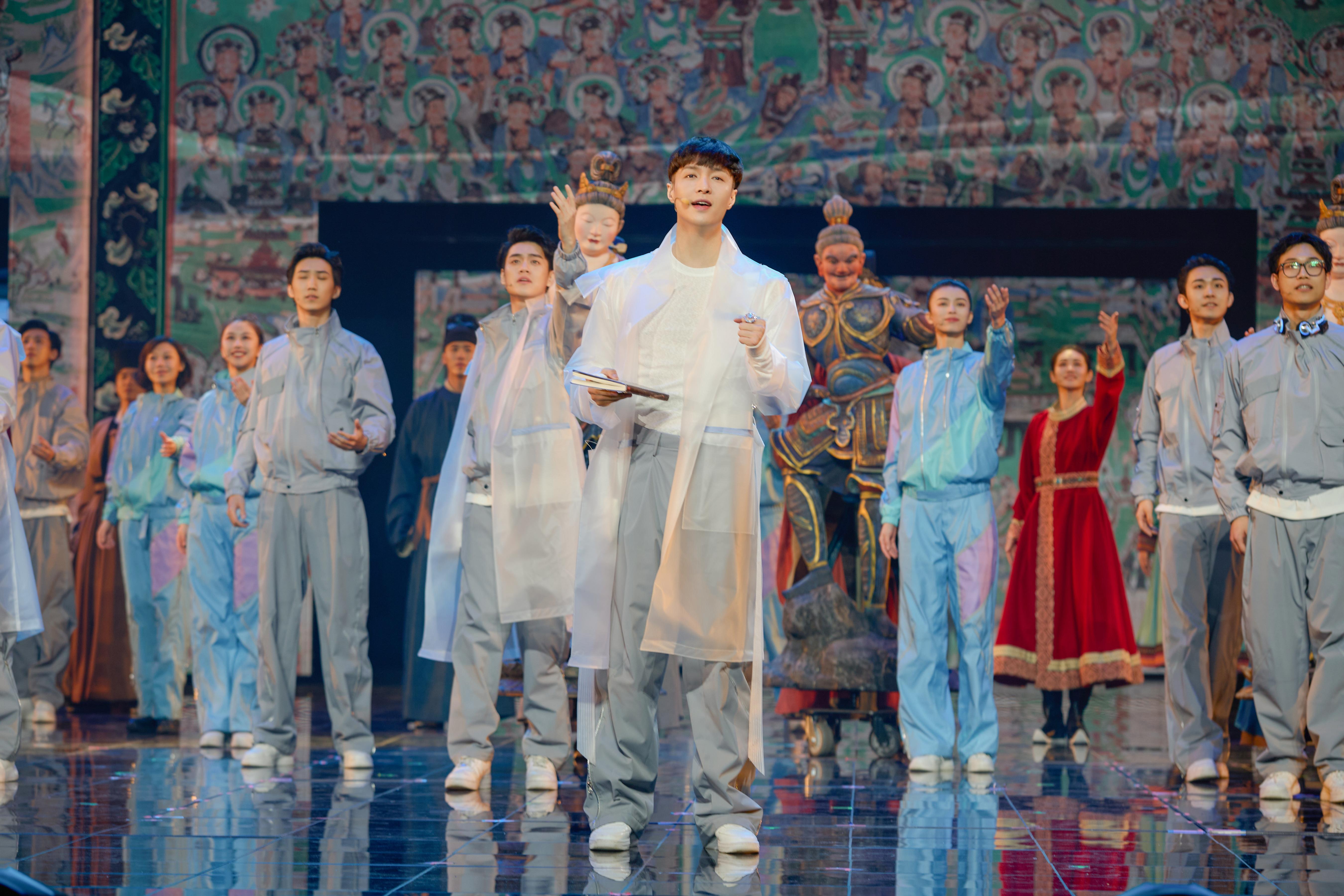 《受到召喚·敦煌》劇照。中國國家話劇院供圖