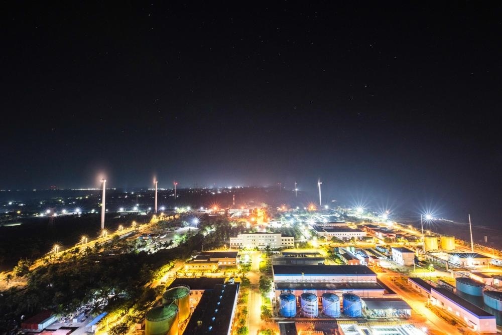 這是斯里蘭卡普特拉姆電站夜景（2020年12月8日攝）。新華社發(fā)（普特拉姆電站供圖）