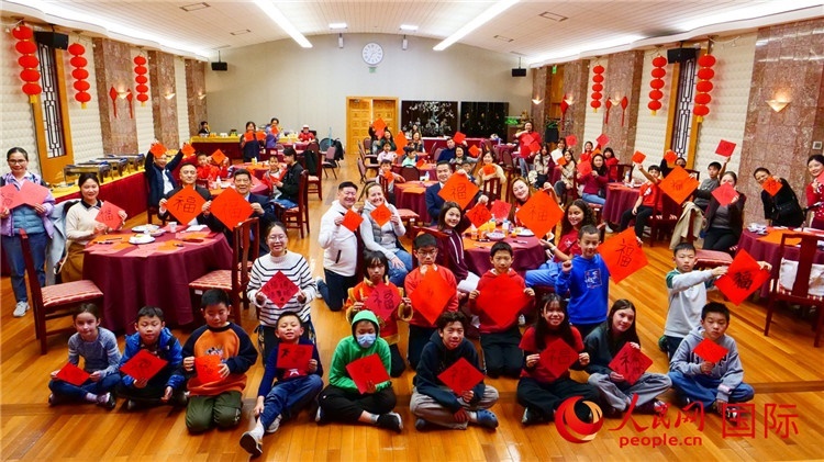 威廉蘭德小學(xué)師生活動(dòng)現(xiàn)場(chǎng)合影。李鑫江攝