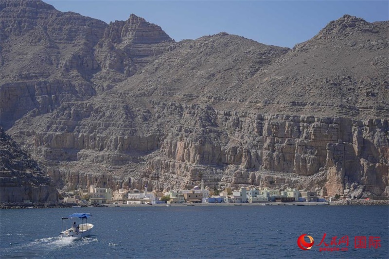 遠(yuǎn)眺庫姆扎爾村。人民網(wǎng) 塔里克·易卜拉欣攝