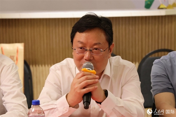 山東省濰坊市副市長(zhǎng)狄波在座談會(huì)上致辭。人民網(wǎng)記者 陳海琪攝