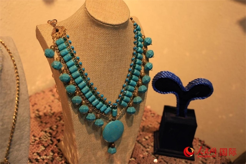 蘇美爾時期的流行項鏈。 人民網(wǎng)伊納斯·易卜拉欣攝