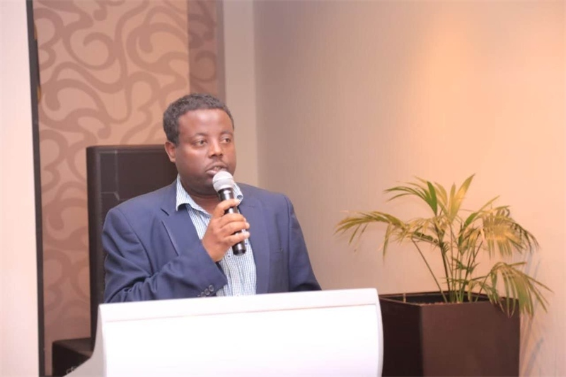 圖為埃塞俄比亞亞的斯亞貝巴大學(xué)政策研究員巴盧·德米西。受訪者供圖