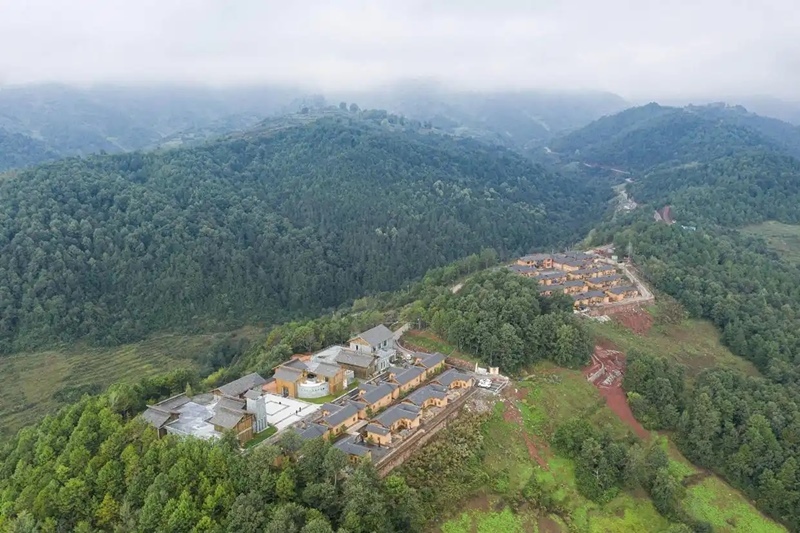 2020年10月13日拍攝的三河村新村聚居點。 