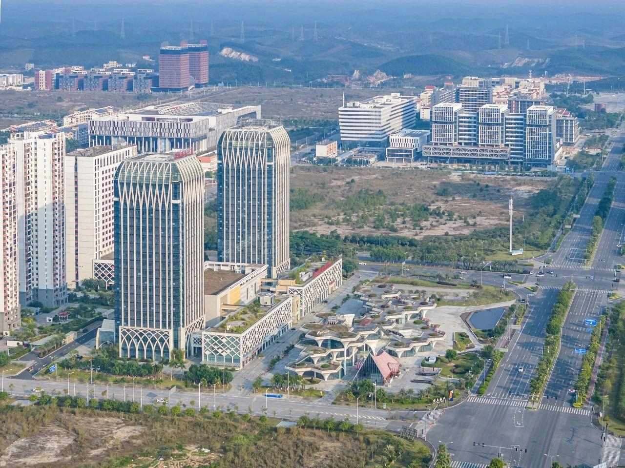 2023年11月，廣西欽州，航拍中國(guó)—馬來(lái)西亞欽州產(chǎn)業(yè)園區(qū)。