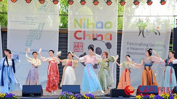 舞蹈《寄明月》。人民網(wǎng)記者 殷淼