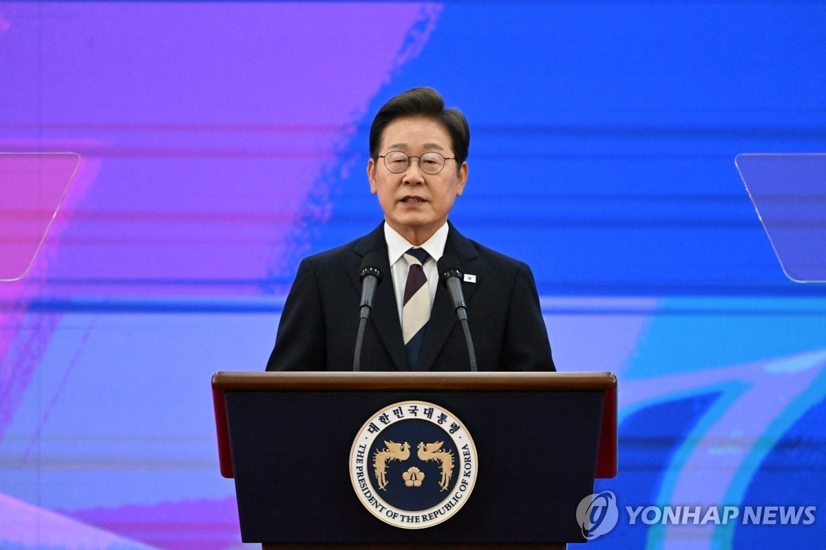 李在明4日上午在第21屆韓國總統(tǒng)就職宣誓儀式上宣誓就職。（圖片來源：韓聯(lián)社）