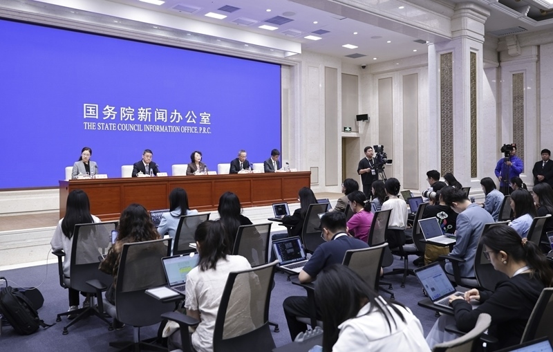 國新辦舉行“高質量完成‘十四五’規(guī)劃”系列主題新聞發(fā)布會(國家廣播電視總局)(2)XxjpsgC000220_20250925_PEPFN0A001.jpg
